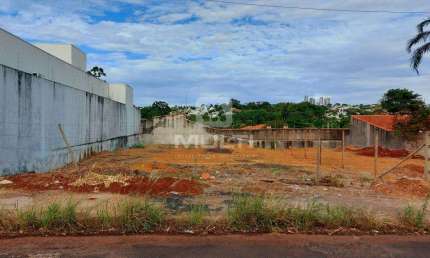 Terreno comercial à venda na Cidade Jardim, Uberlândia  por R$ 350.000