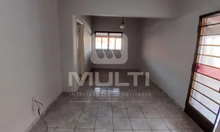 Casa com 2 quartos à venda no Osvaldo Rezende, Uberlândia  por R$ 420.000