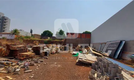 Terreno comercial à venda no Daniel Fonseca, Uberlândia  por R$ 4.000.000