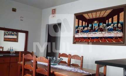 Casa com 2 quartos à venda no Planalto, Uberlândia  por R$ 480.000