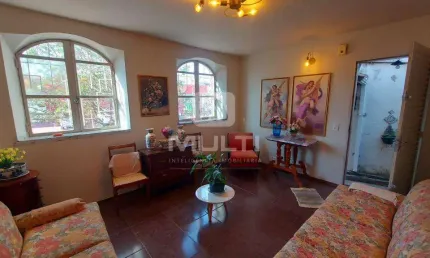 Casa com 8 quartos à venda no Centro, Uberlândia  por R$ 1.200.000