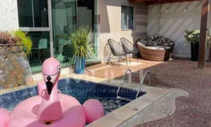 Casa com 4 quartos à venda no Taiaman, Uberlândia  por R$ 550.000
