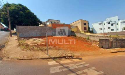 Terreno à venda no General Osório, Uberlândia  por R$ 340.000