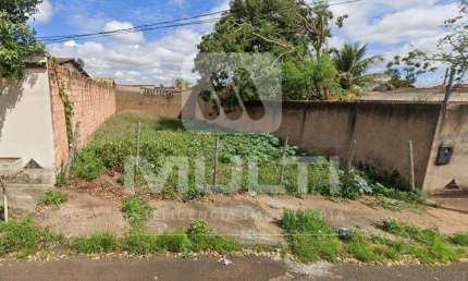 Terreno comercial à venda em Granada, Uberlândia  por R$ 200.000