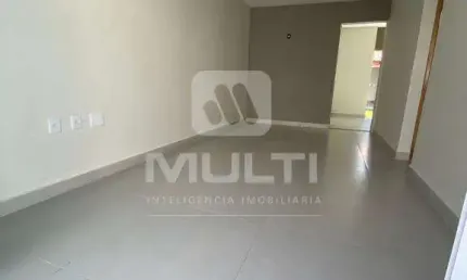 Casa com 4 quartos à venda no Canaã, Uberlândia  por R$ 390.000