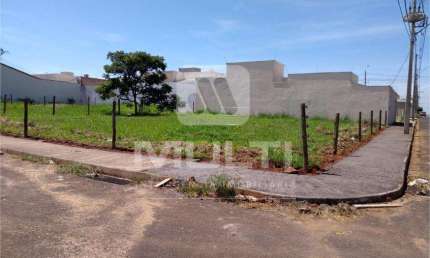 Terreno comercial à venda no Bosque dos Buritis, Uberlândia  por R$ 500.000