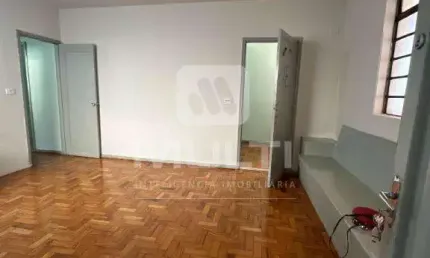 Casa com 3 quartos à venda no Martins, Uberlândia  por R$ 480.000