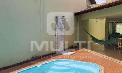 Casa com 1 quarto à venda no Vigilato Pereira, Uberlândia  por R$ 650.000
