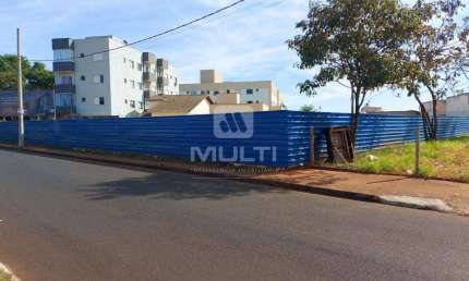 Terreno comercial à venda no Tubalina, Uberlândia  por R$ 1.050.000