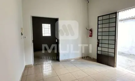 Casa comercial à venda na Nossa Senhora Aparecida, Uberlândia  por R$ 1.100.000