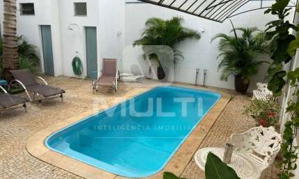Casa comercial à venda em Saraiva, Uberlândia  por R$ 2.100.000