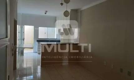 Casa com 2 quartos à venda no Jardim Holanda, Uberlândia  por R$ 275.000