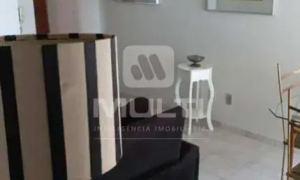 Apartamento com 2 quartos à venda no Centro, Uberlândia  por R$ 280.000