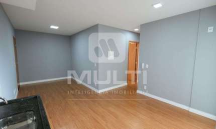 Apartamento com 2 quartos à venda no Residencial Lago Azul, Uberlândia  por R$ 219.000
