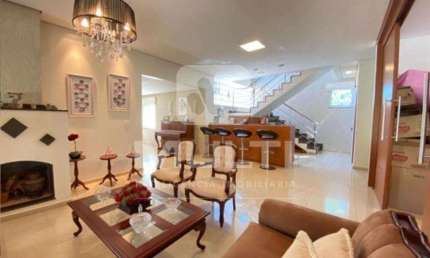 Casa com 4 quartos à venda no Mansões Aeroporto, Uberlândia  por R$ 2.300.000