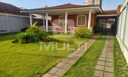 Casa comercial à venda no Martins, Uberlândia  por R$ 2.450.000