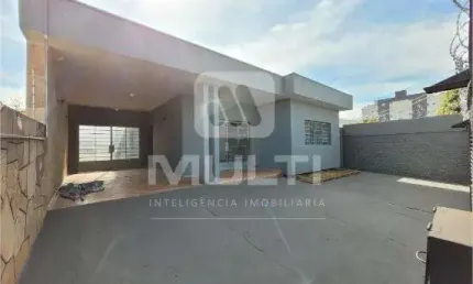 Casa com 3 quartos à venda no Bom Jesus, Uberlândia  por R$ 600.000