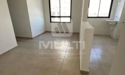 Apartamento com 2 quartos à venda no Grand Ville, Uberlândia  por R$ 230.000