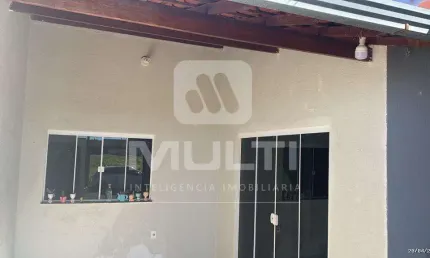 Casa com 3 quartos à venda no Shopping Park, Uberlândia  por R$ 399.000
