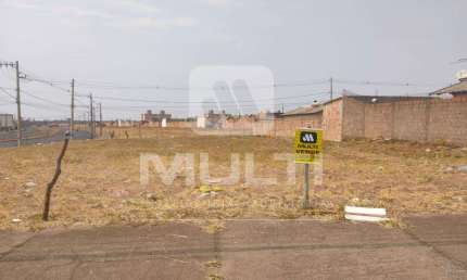 Terreno à venda no Residencial Pequis, Uberlândia  por R$ 780.000