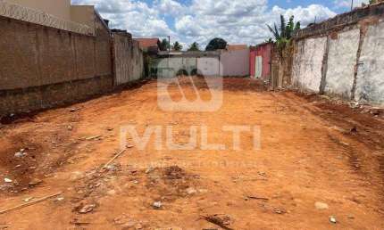 Terreno comercial à venda no Custódio Pereira, Uberlândia  por R$ 230.000