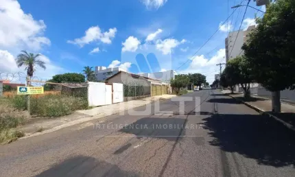 Terreno à venda no Santa Mônica, Uberlândia 