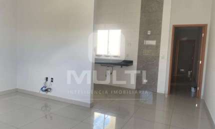 Casa com 2 quartos à venda em Laranjeiras, Uberlândia  por R$ 310.000