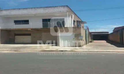 Casa com 3 quartos à venda no Shopping Park, Uberlândia  por R$ 350.000