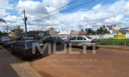 Terreno à venda no Morada da Colina, Uberlândia  por R$ 680.000