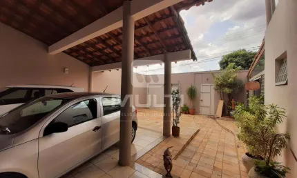 Casa com 4 quartos à venda no Jardim Karaíba, Uberlândia 