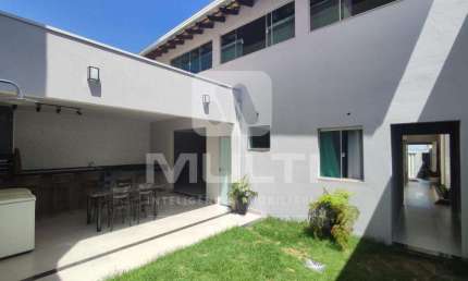 Casa com 4 quartos à venda em Laranjeiras, Uberlândia  por R$ 1.480.000