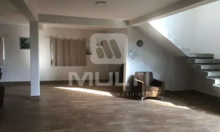 Chácara / sítio com 3 quartos à venda no Chácaras Eldorado, Uberlândia  por R$ 1.990.000