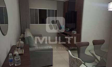 Apartamento com 3 quartos à venda no Chácaras Tubalina, Uberlândia  por R$ 300.000