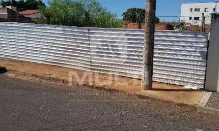 Terreno comercial à venda no Santa Mônica, Uberlândia  por R$ 1.100.000