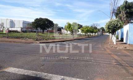 Terreno à venda no Chácaras Tubalina e Quartel, Uberlândia  por R$ 5.100.000