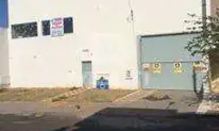 Barracão / galpão / depósito à venda no conjunto segismundo pereira, uberlândia  por r$ 1.800.000