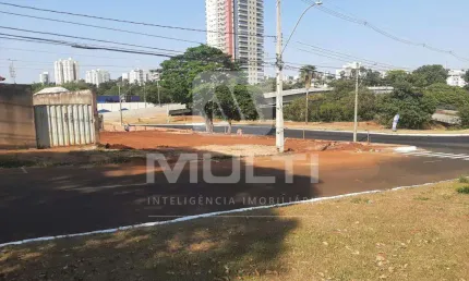 Terreno comercial à venda no Vigilato Pereira, Uberlândia  por R$ 4.518.360