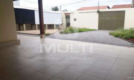 Casa com 5 quartos à venda na Cidade Jardim, Uberlândia  por R$ 900.000