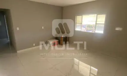 Apartamento com 3 quartos à venda no Presidente Roosevelt, Uberlândia  por R$ 315.000