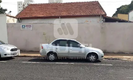 Terreno à venda no Brasil, Uberlândia  por R$ 700.000