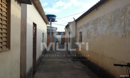 Casa com 3 quartos à venda no presidente roosevelt, uberlândia  por r$ 450.000