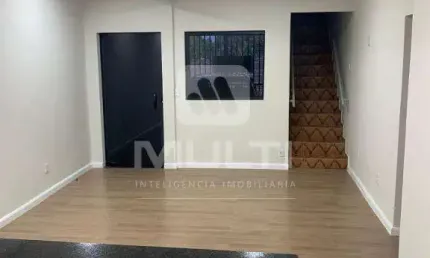Casa com 5 quartos à venda no Custódio Pereira, Uberlândia  por R$ 450.000