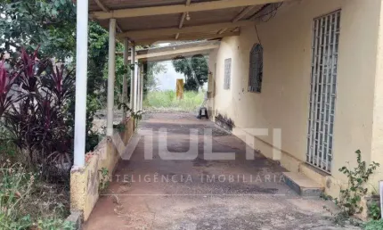 Terreno à venda no Martins, Uberlândia  por R$ 620.000