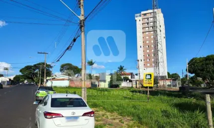 Terreno comercial à venda no Tibery, Uberlândia  por R$ 1.200.000