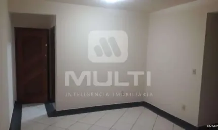 Apartamento com 3 quartos para alugar no Santa Mônica, Uberlândia  por R$ 2.800