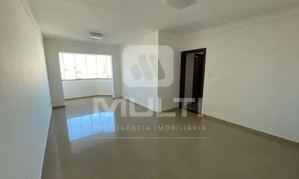 Apartamento com 3 quartos para alugar no Santa Mônica, Uberlândia  por R$ 3.300