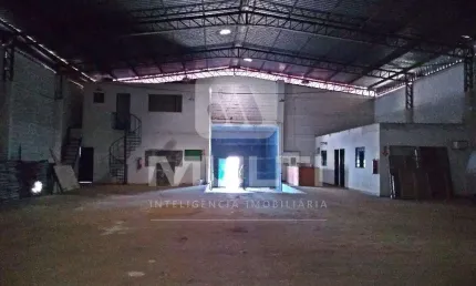Barracão / Galpão / Depósito para alugar na Nossa Senhora das Graças, Uberlândia  por R$ 9.000
