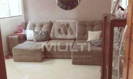 Casa com 3 quartos para alugar no Nova Uberlândia, Uberlândia  por R$ 6.000