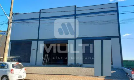 Apartamento com 1 quarto para alugar no Santa Mônica, Uberlândia  por R$ 50.000
