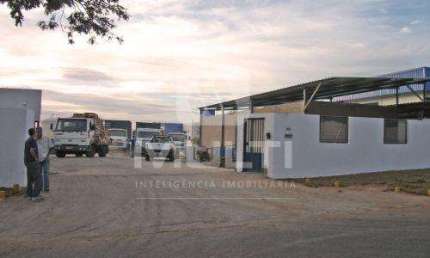 Barracão / Galpão / Depósito para alugar no Distrito Industrial, Uberlândia  por R$ 50.000